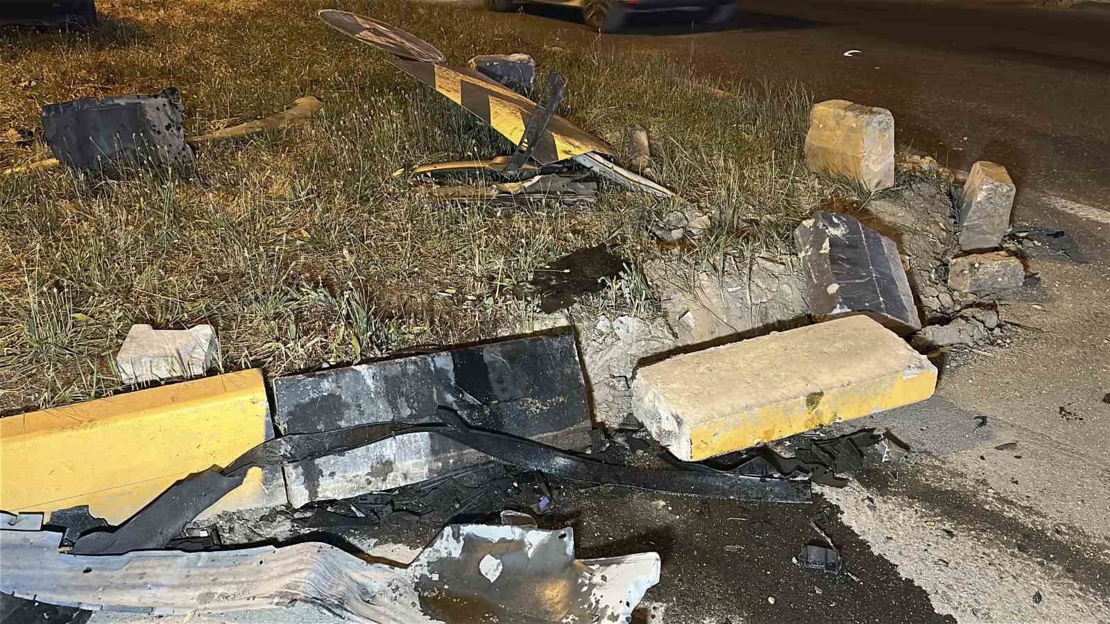 Kastamonu&rsquo;da iki otomobil &ccedil;arpıştı: 4 yaralı