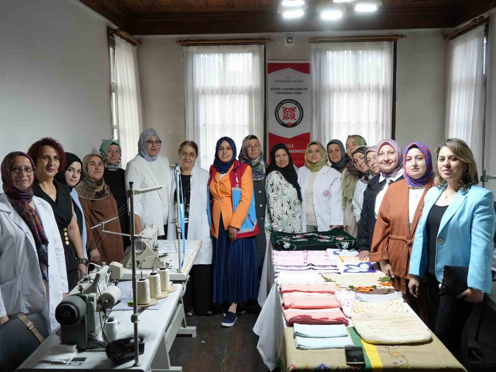 Bakan Göktaş, Aile Destek Merkezi’nin açılışını yaptı