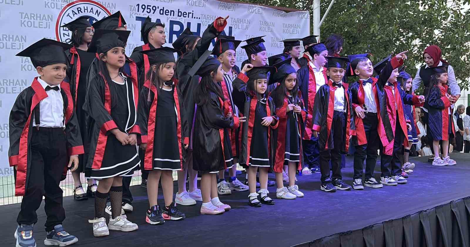 Gaziantep’in yeni eğitim merkezinde mezuniyet heyecanı