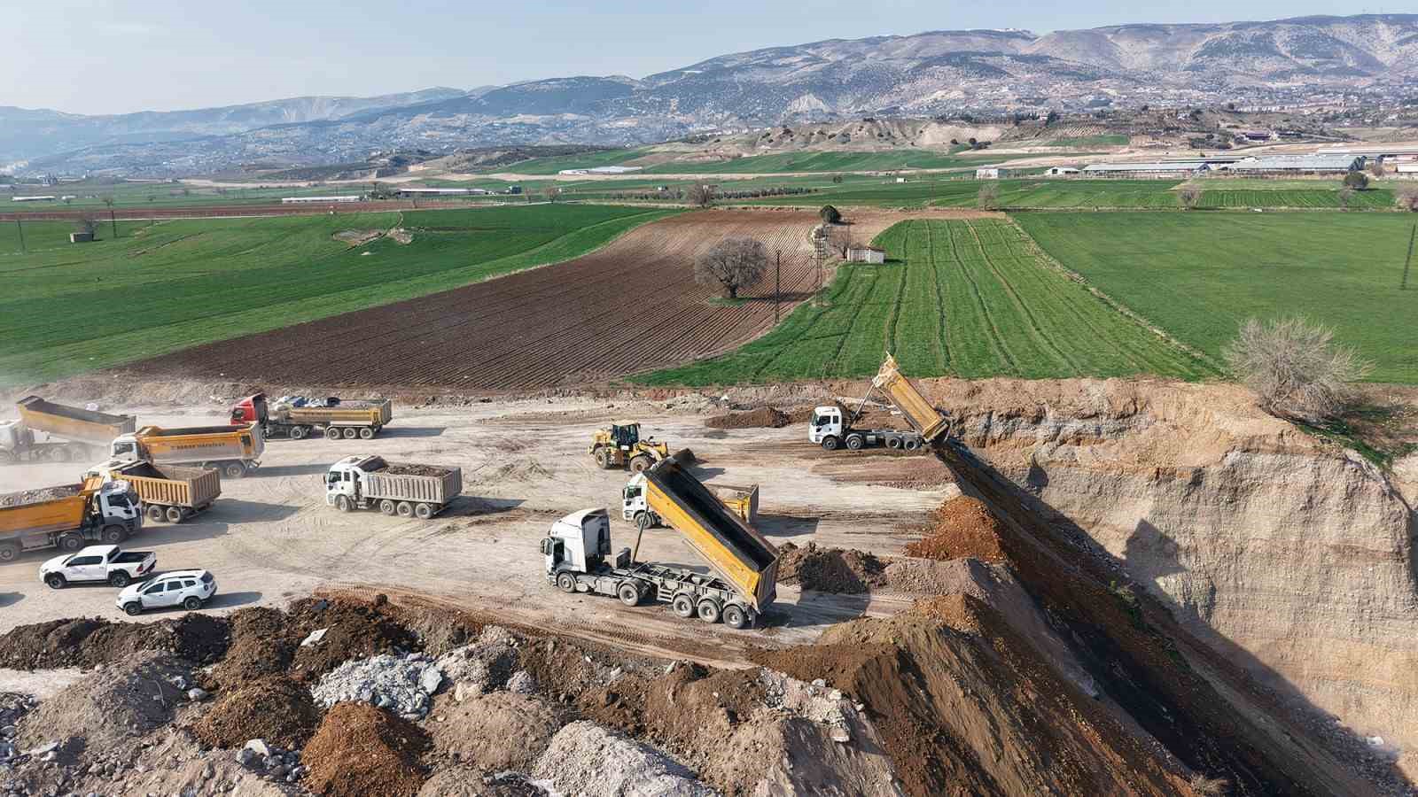 Büyükşehirden kaçak moloz uyarısı
