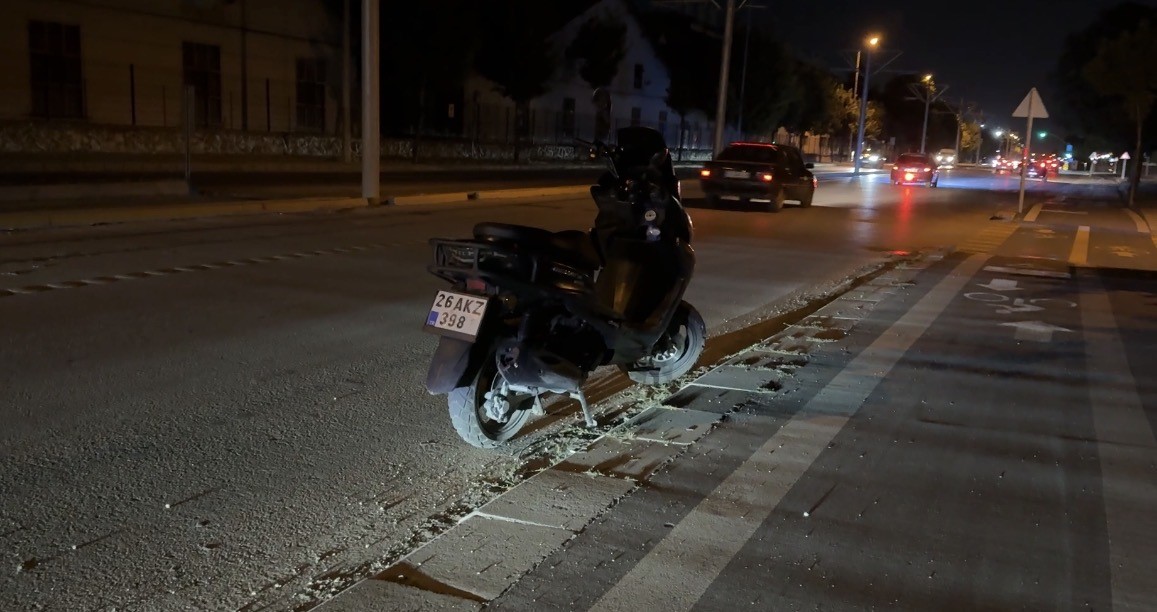 Alkollü sürücünün kullandığı motosiklet kaza yaptı: 2’si çocuk 3 yaralı