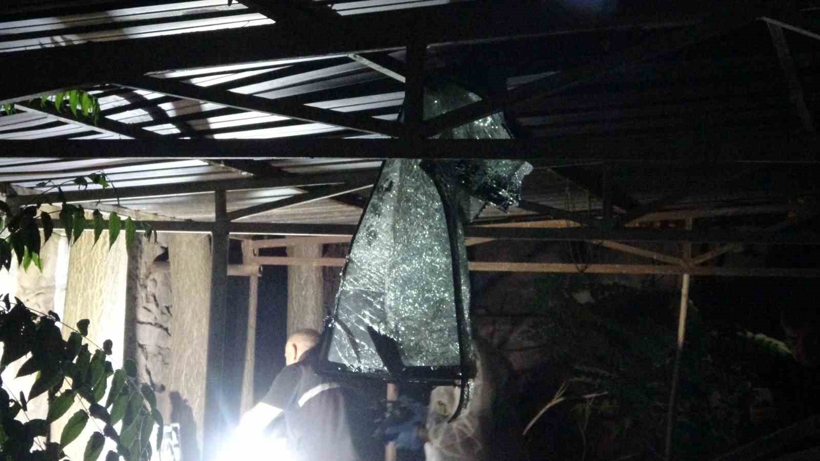 Isparta&rsquo;da park halindeki otomobilde &ccedil;akmak gazı t&uuml;p&uuml; patladı: 2 yaralı