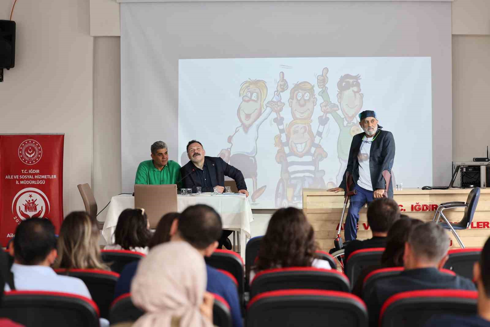 Iğdır’da engelli bireylerle etkili iletişim ve erişilebilirlik eğitimi düzenlendi