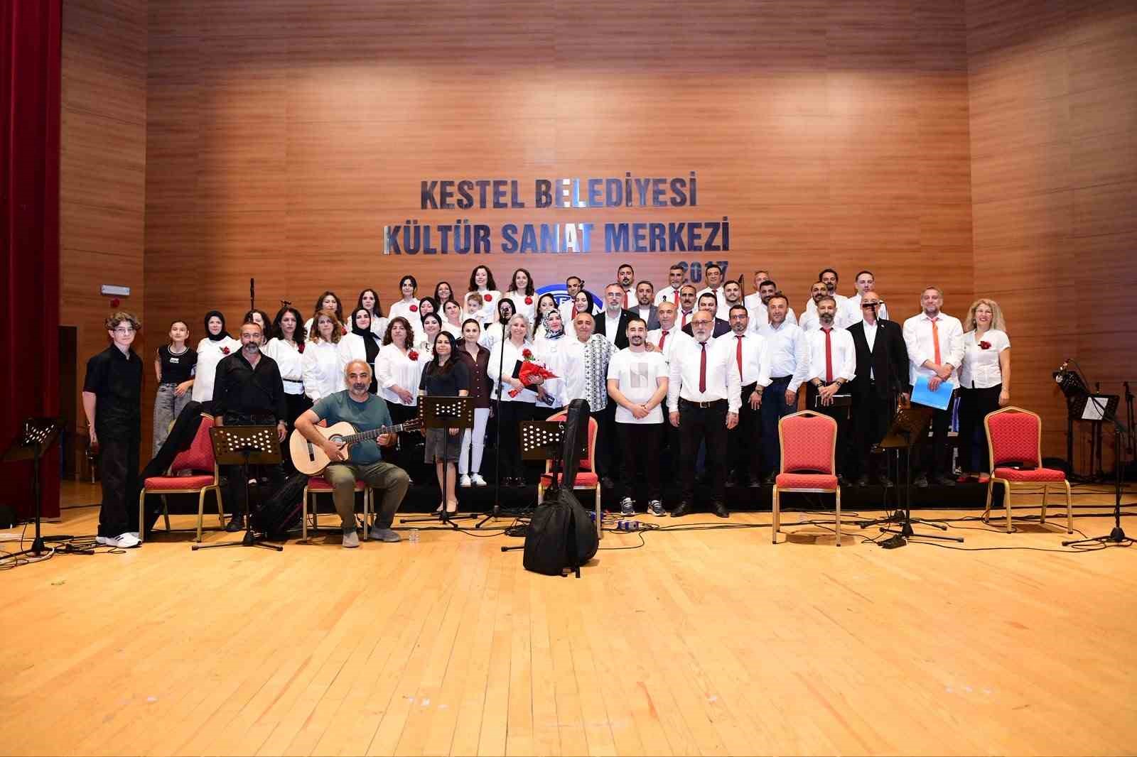 Kestel Belediyesi Türk Halk Müziği Korosu’ndan unutulmaz konser
