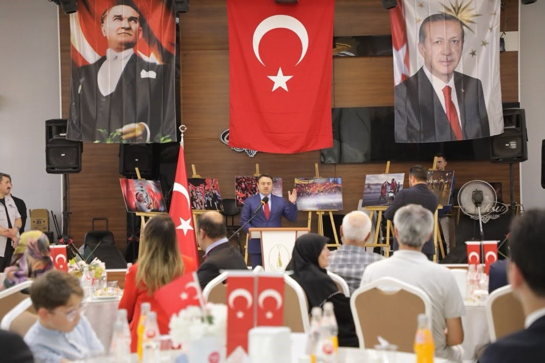 Kütahya’da şehit aileleri ve gazilerle aynı sofrada buluştu