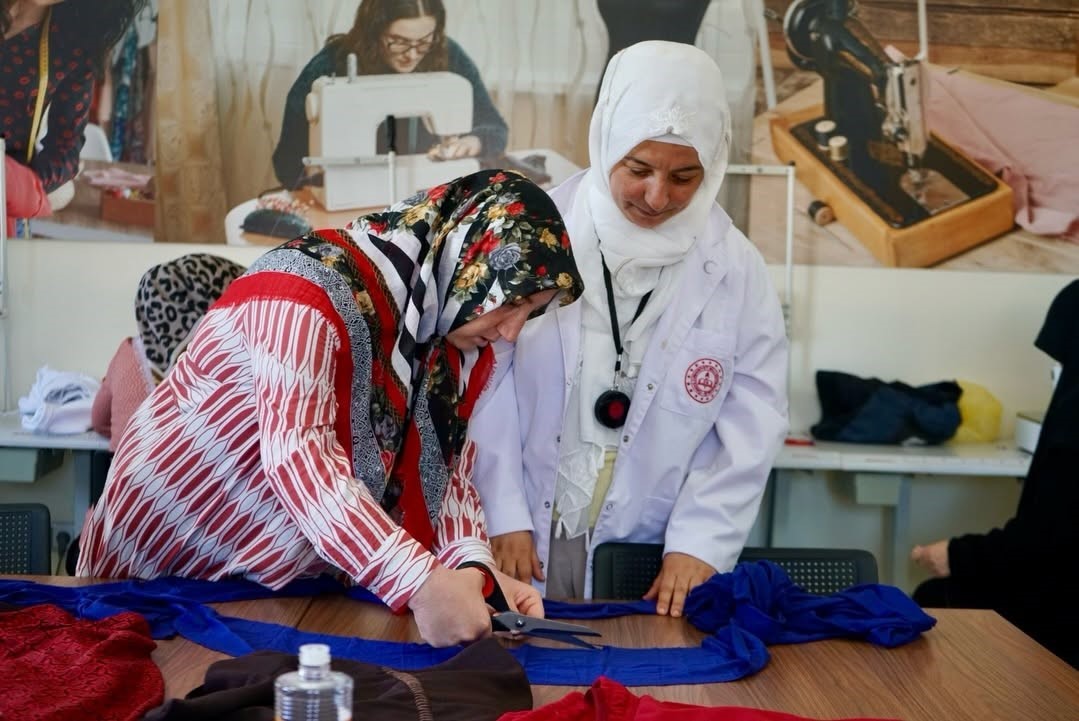 Yeşilyurt Mesleki Eğitim ve Yaşam Merkezi’nde üretim ve öğrenme bir arada