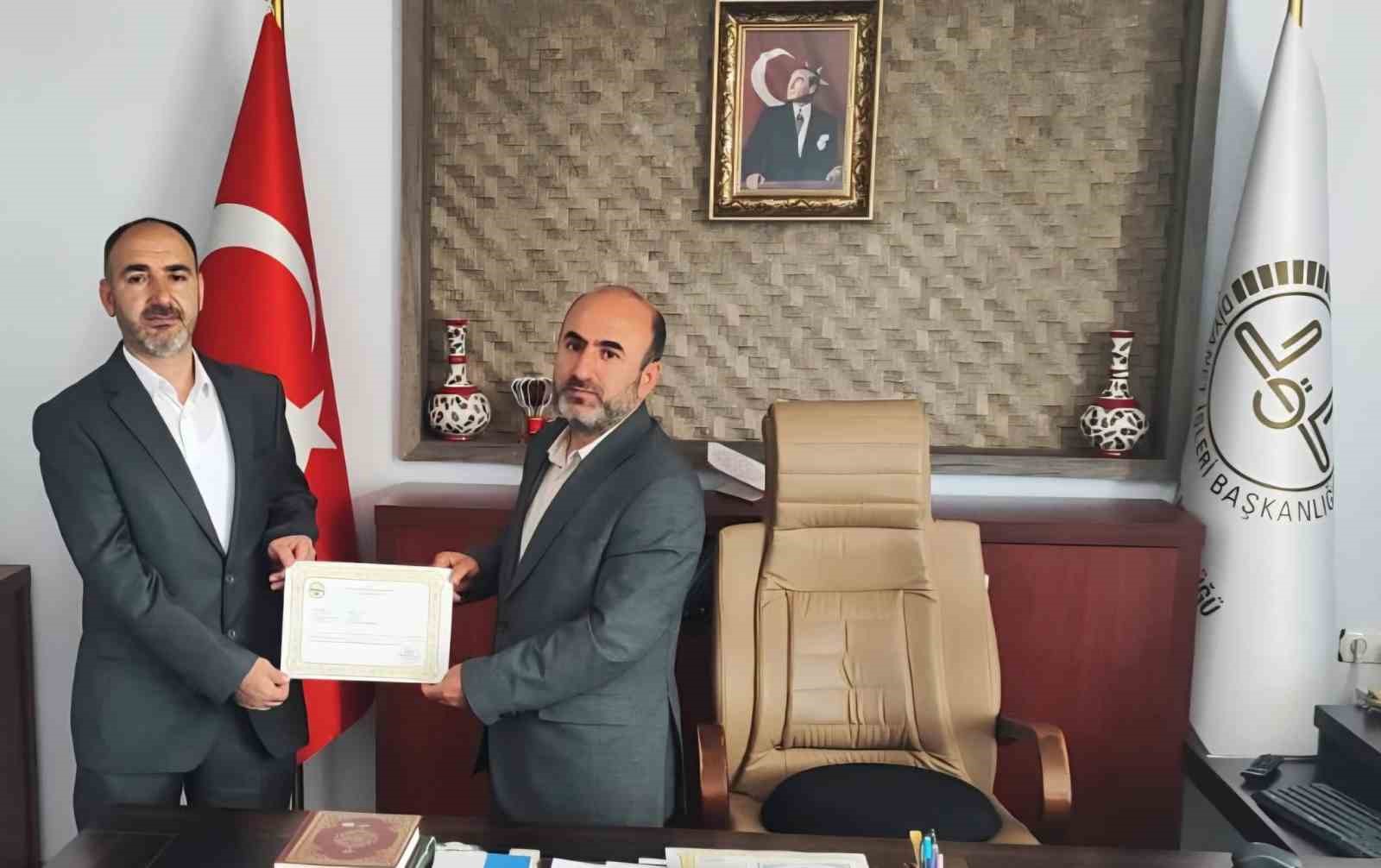 Aydıntepe Müftülüğü personeli başarı belgesiyle taltif edildi