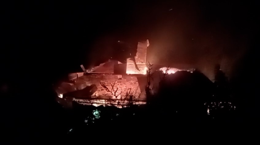 Pokut Yaylası’nda çıkan yangında 1 işletme kül oldu