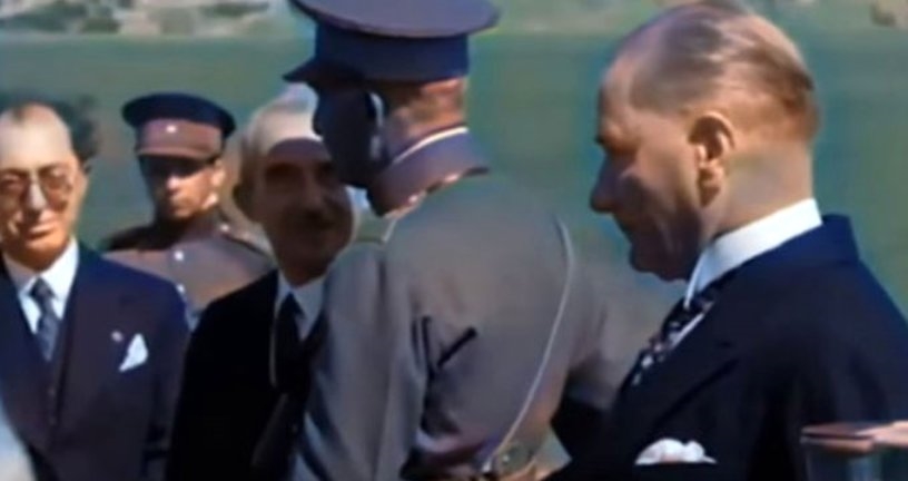 Atatürk'ün Yapay Zeka Tarafından Renklendirilen Görüntüleri Sosyal Medyada Gündem Oldu!
