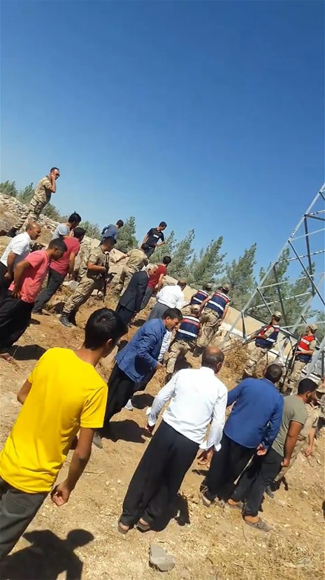 Şanlıurfa'da kaçak elektrik denetimi yapan ekibe saldırı