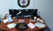 Adana'da Dizi Oyuncusu, Uyuşturucu Ticaretinden Tutuklandı